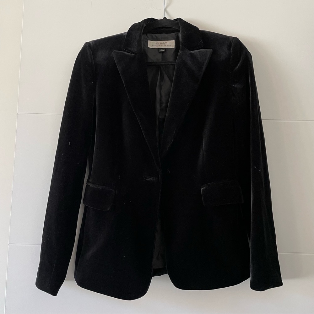Black Velvet Blazer Jacket Size 2 Tahari